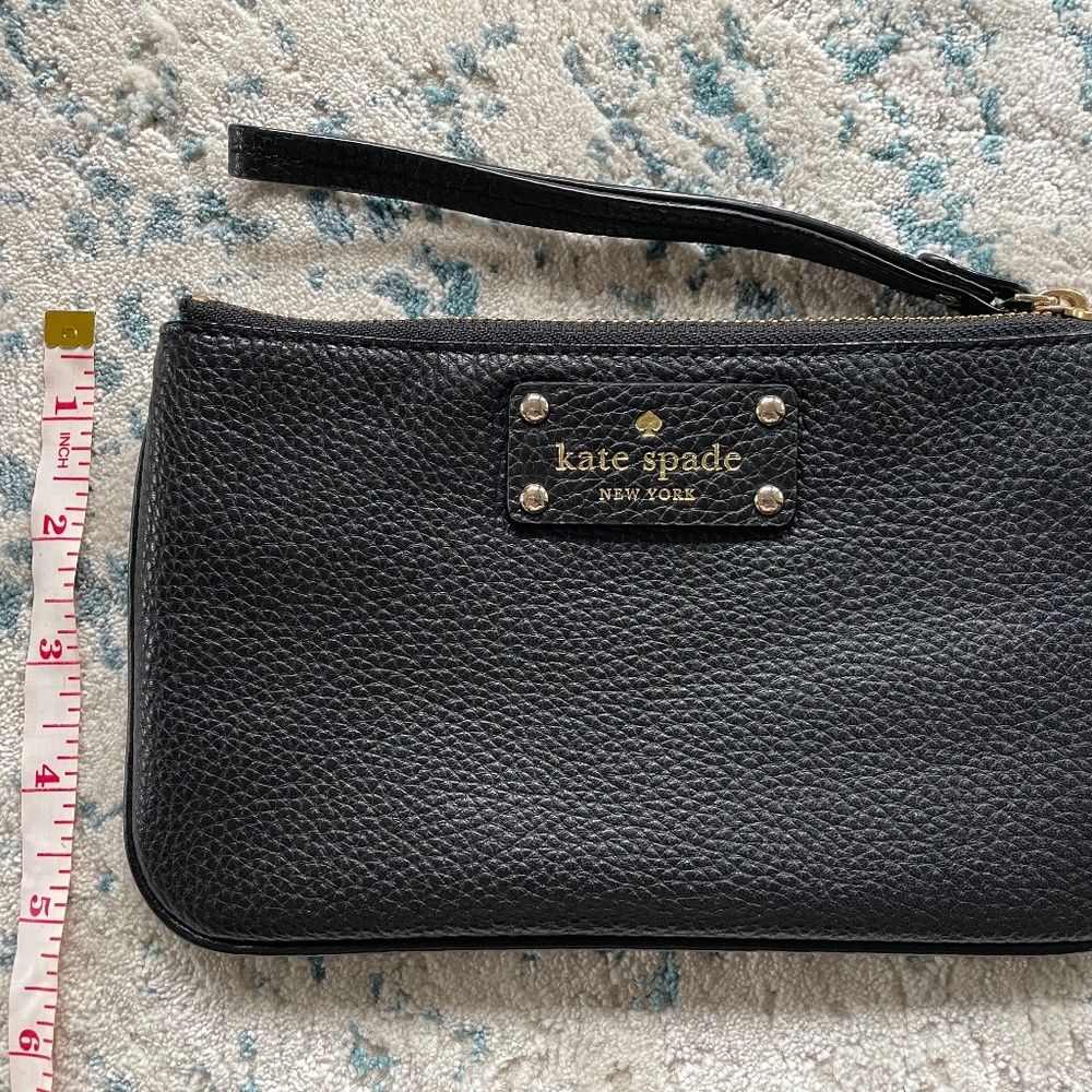 Kate Spade wristlet - Picture 6 of 6